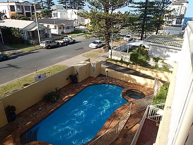 Unit 10/10 Dudley Street MERMAID BEACH 12