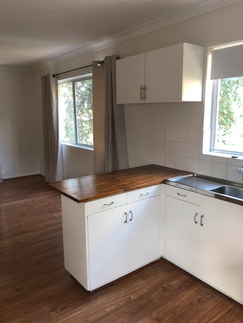 Unit 10/126 The Esplanade BURLEIGH HEADS 2