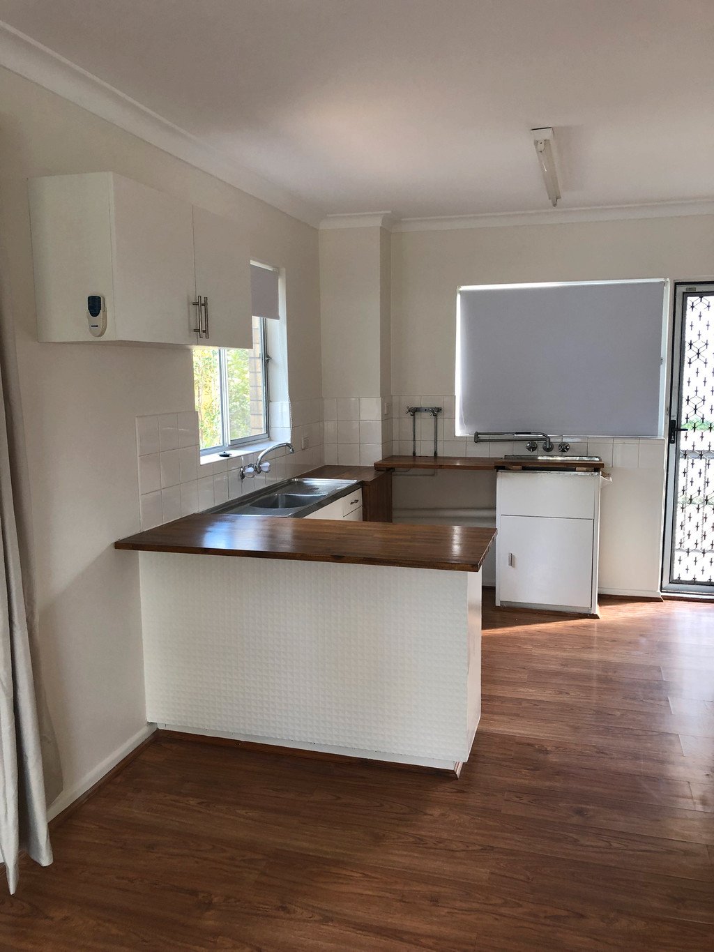 Unit 10/126 The Esplanade BURLEIGH HEADS 3