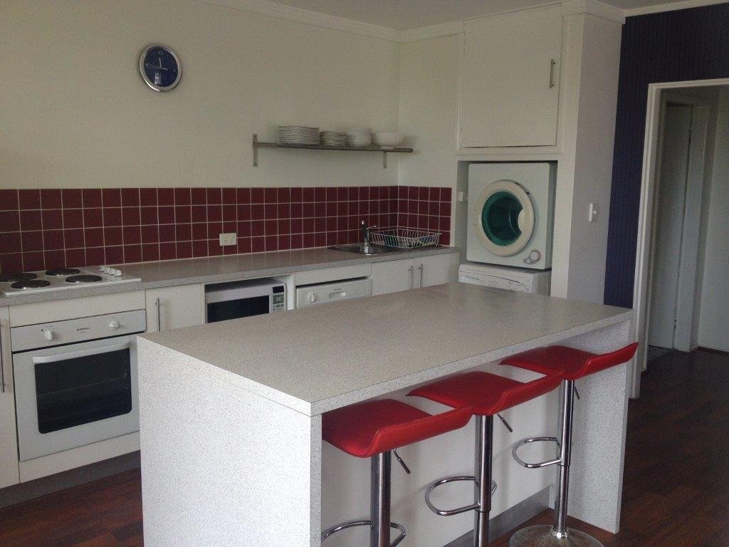 Unit 10/74 The Esplanade BURLEIGH HEADS 2