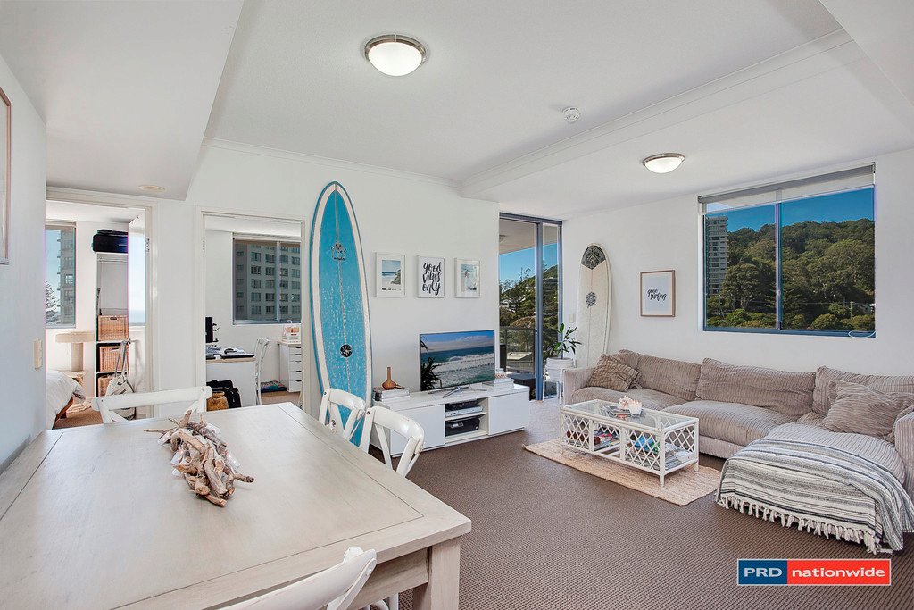 Unit 1074/1 Ocean Street BURLEIGH HEADS 2