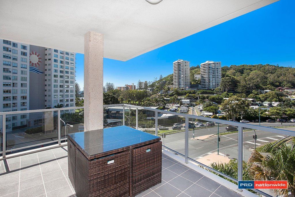 Unit 1074/1 Ocean Street BURLEIGH HEADS 4