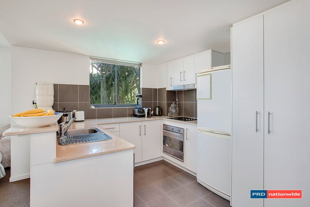 Unit 1074/1 Ocean Street BURLEIGH HEADS 9
