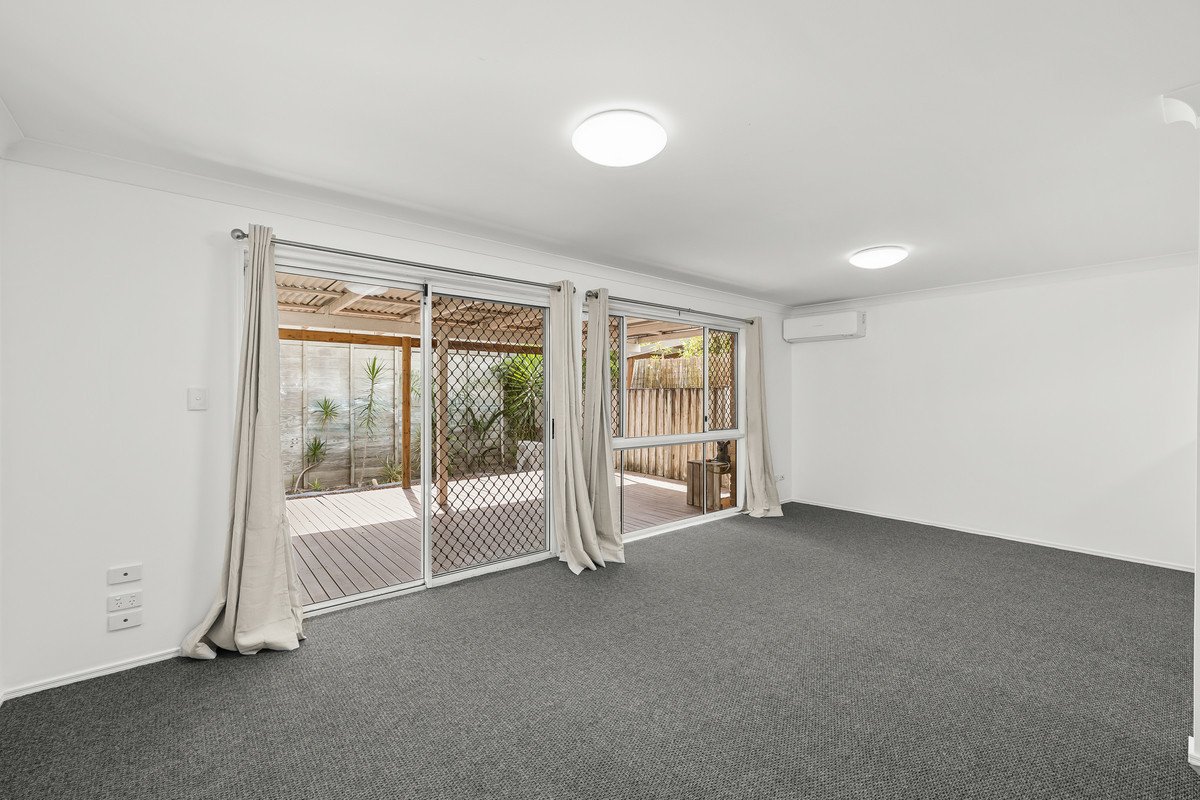 Unit 10/9-15 Harrier Drive BURLEIGH WATERS 3