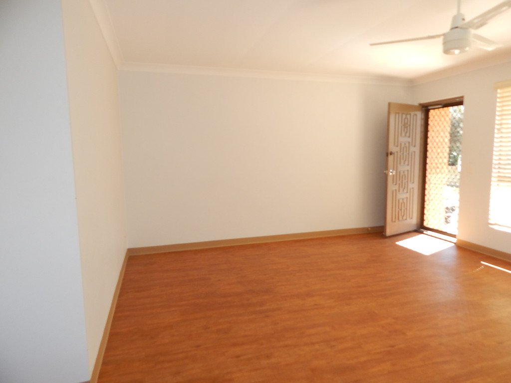Unit 1/110 Christine Avenue BURLEIGH WATERS 2