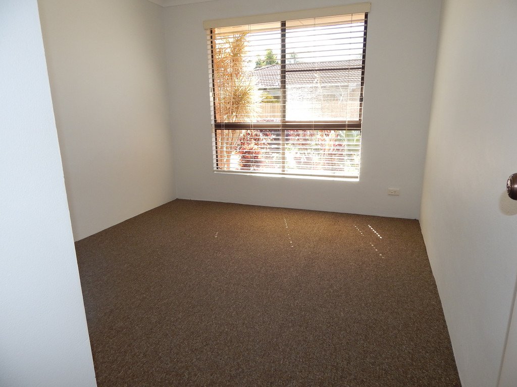 Unit 1/110 Christine Avenue BURLEIGH WATERS 7