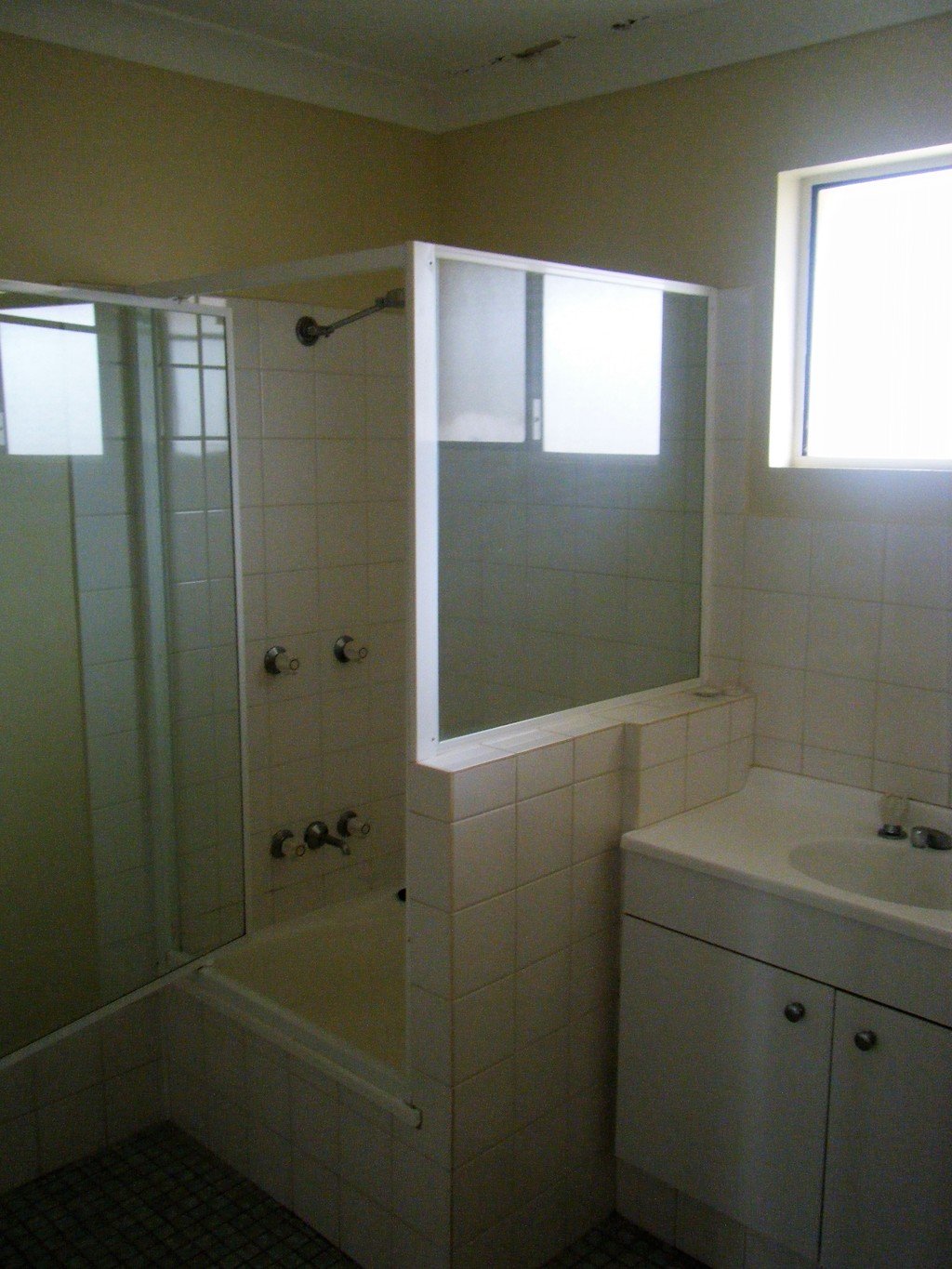 Unit 11/276 The Esplanade MIAMI 6