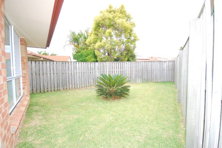 Unit 1/14 Randwick Court VARSITY LAKES 2