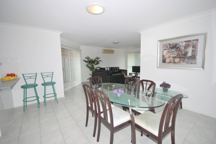 Unit 1/14 Randwick Court VARSITY LAKES 5