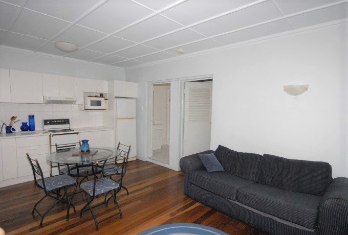 Unit 1/14 The Esplanade BURLEIGH HEADS 1