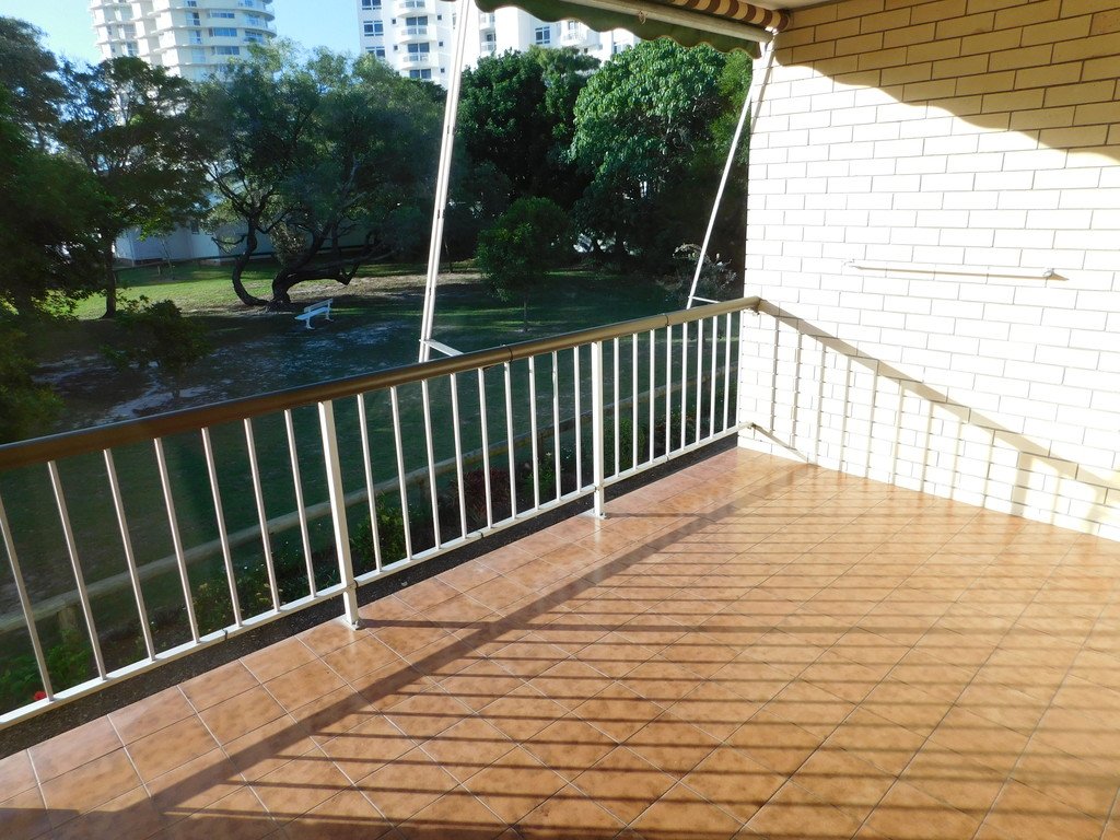 Unit 1/1971 Gold Coast Highway BURLEIGH HEADS 2