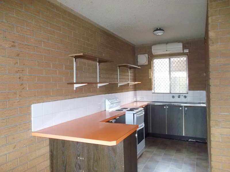 Unit 1/21 Nordlingen Drive TOLLAND 5