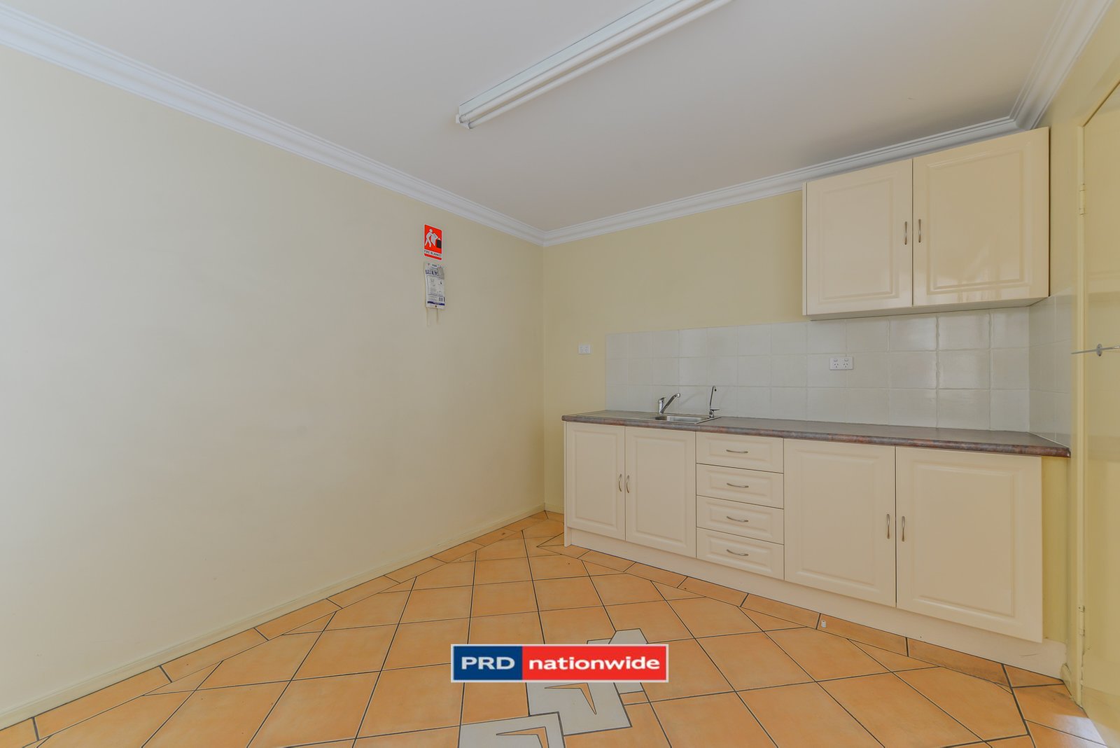 Unit 12/84-92 Barnes Street TAMWORTH 15