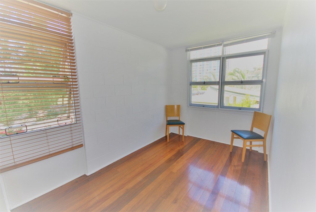 Unit 1/3 Margaret Avenue BROADBEACH 6