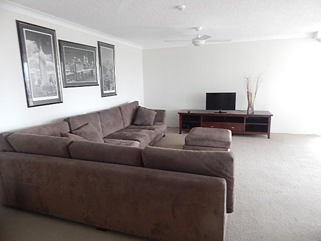 Unit 13/30 The Esplanade BURLEIGH HEADS 2