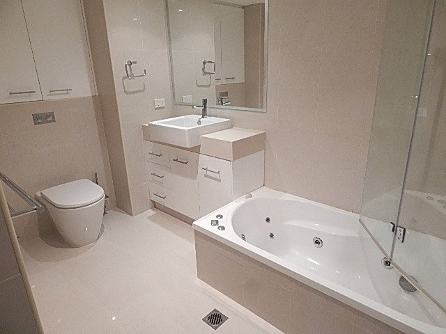 Unit 13/30 The Esplanade BURLEIGH HEADS 3