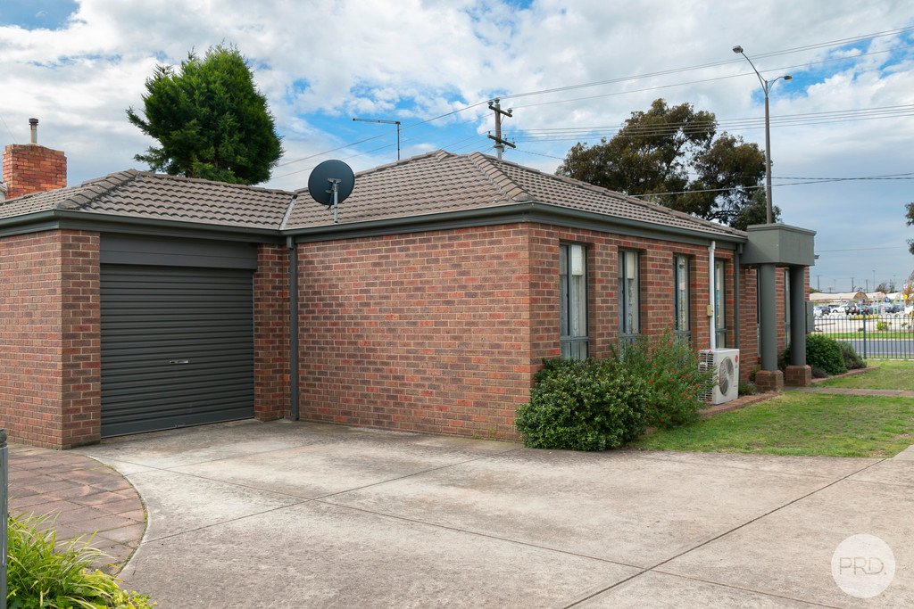 Unit 1/343 Gillies Street North WENDOUREE 1