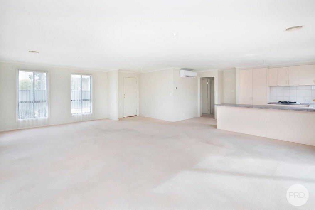 Unit 1/343 Gillies Street North WENDOUREE 5
