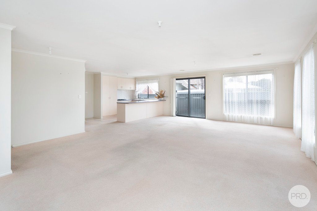 Unit 1/343 Gillies Street North WENDOUREE 6