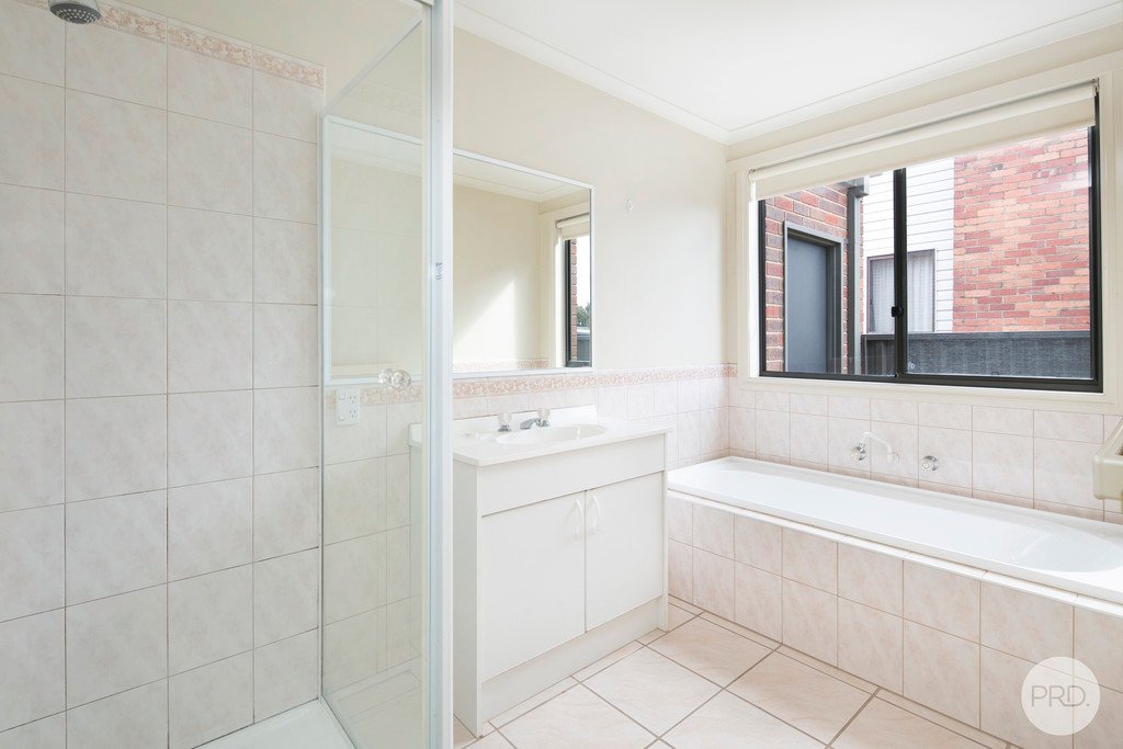 Unit 1/343 Gillies Street North WENDOUREE 10