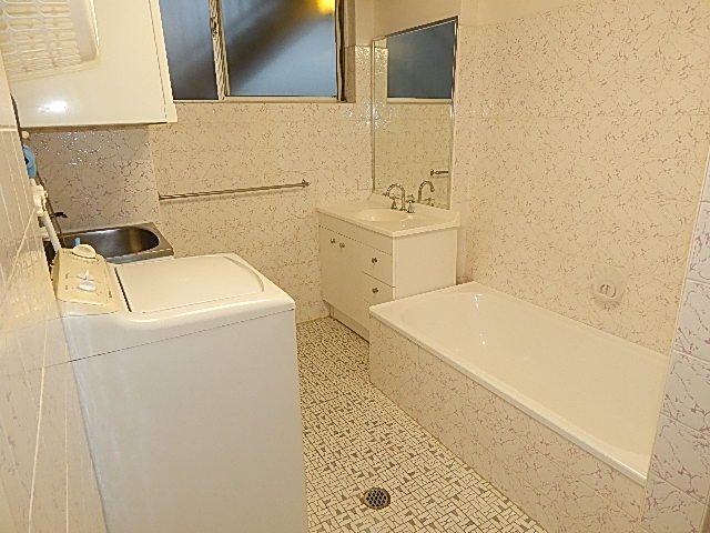 Unit 14 82 The Esplanade BURLEIGH HEADS 10