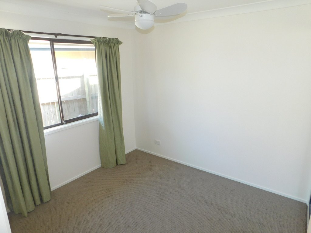 Unit 1/4 Greenleaf Close BURLEIGH WATERS 6