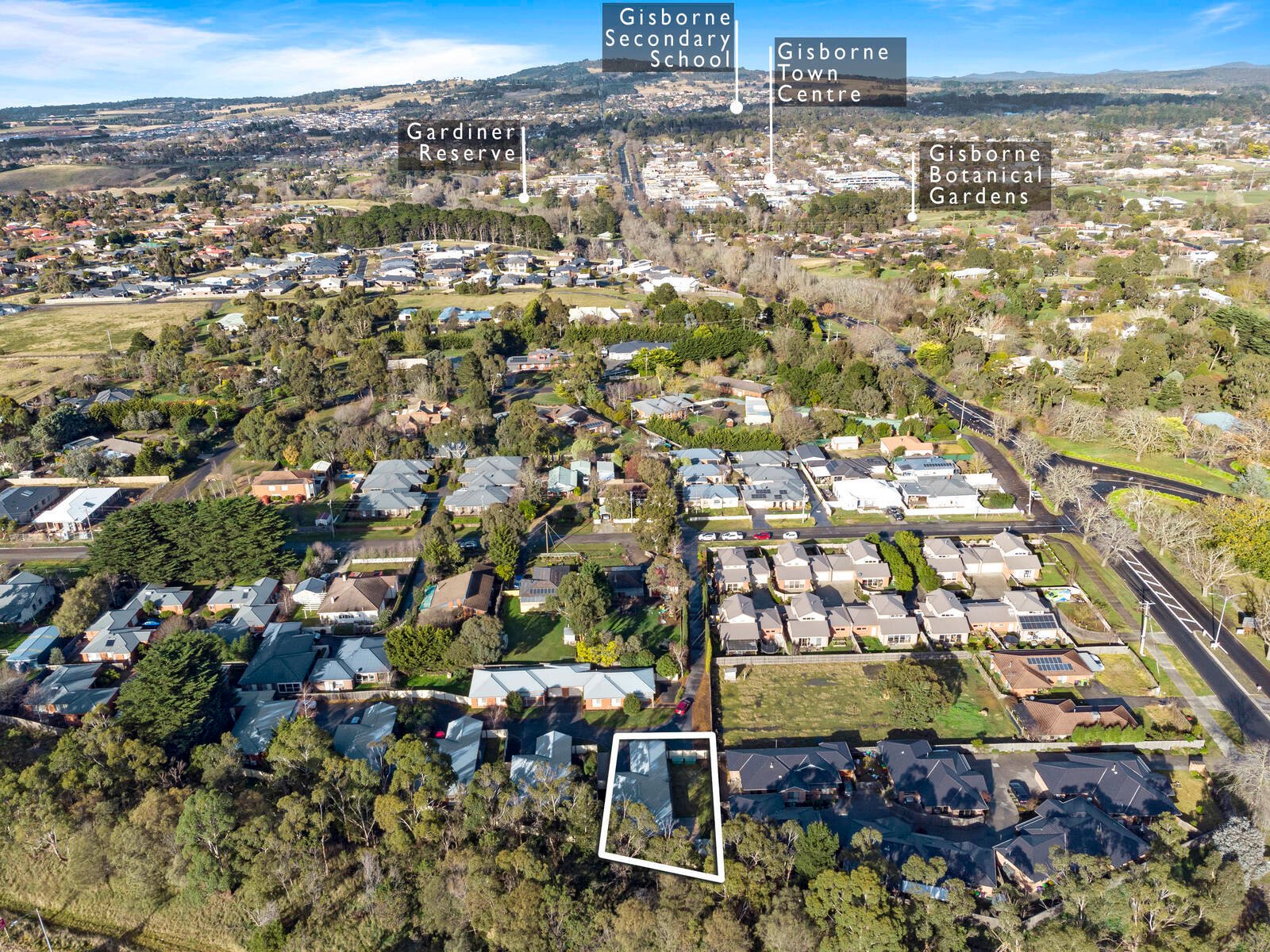 Real Estate and Property in Unit 1/4 Morrow Road, Gisborne, VIC