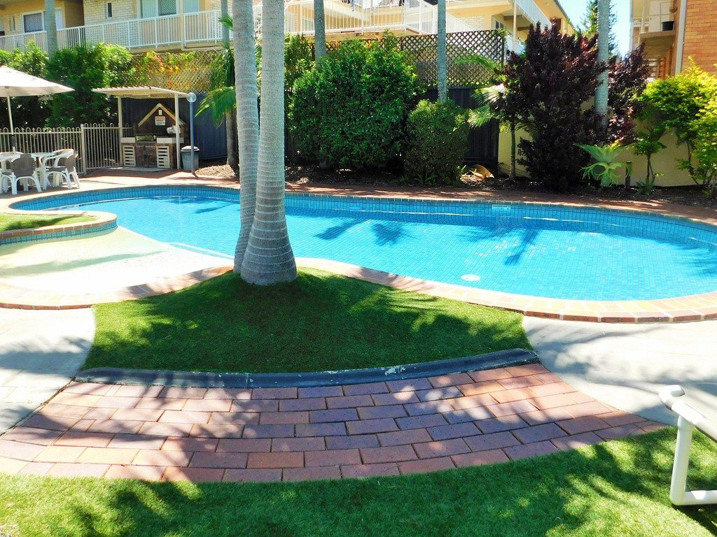 Unit 14/7 First Avenue BURLEIGH HEADS 9