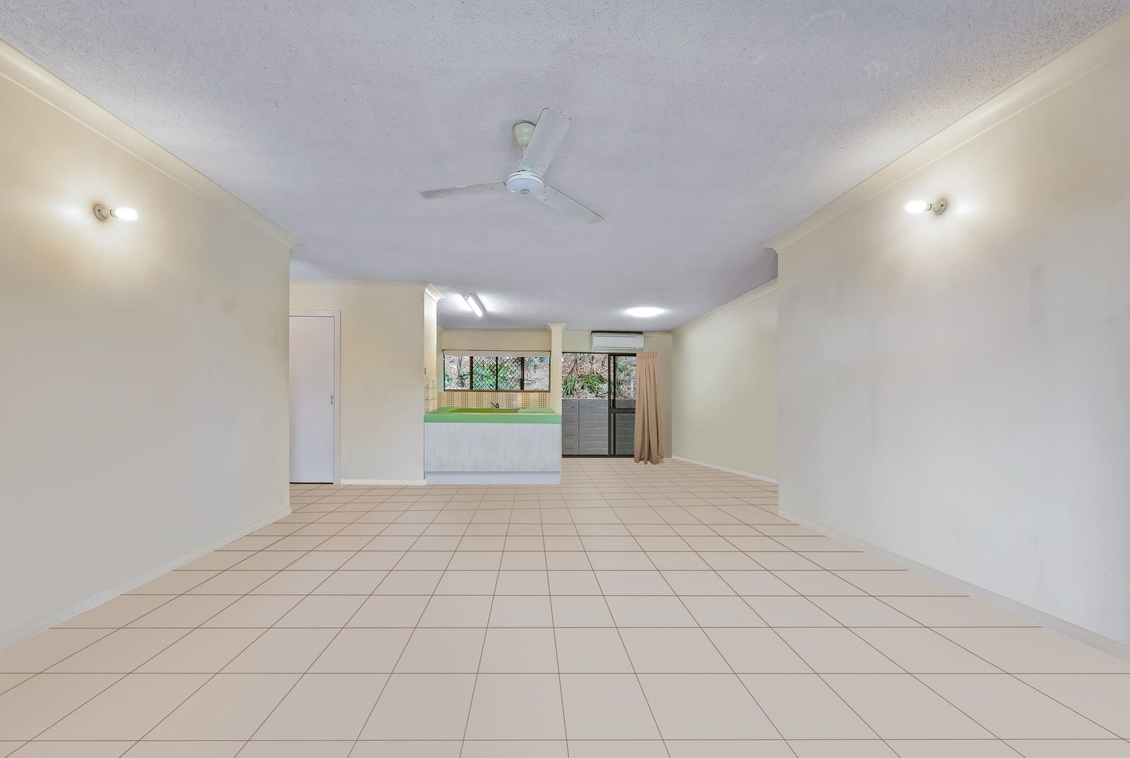 Unit 149/6 Eshelby Drive CANNONVALE 5