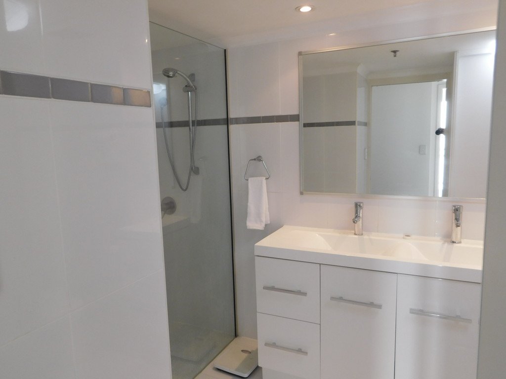 Unit 14B/3 Second Avenue BURLEIGH HEADS 11