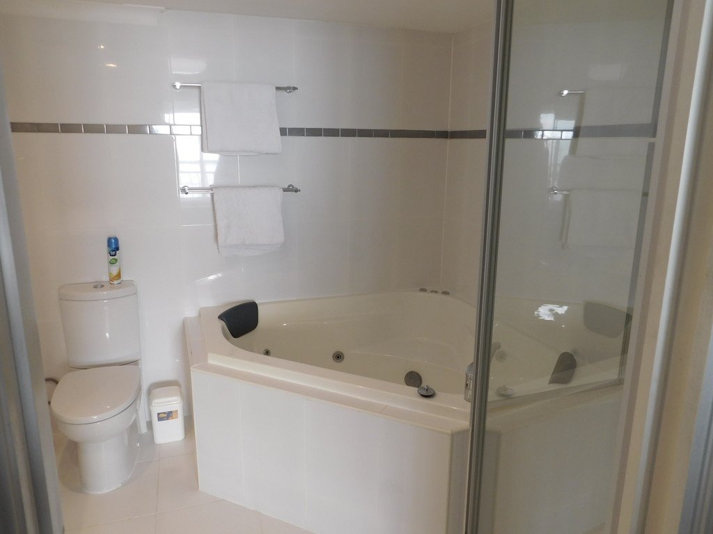 Unit 14B/3 Second Avenue BURLEIGH HEADS 12