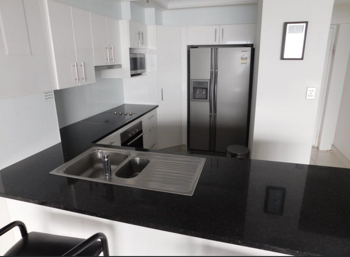 Unit 14B/3 Second Avenue BURLEIGH HEADS 4