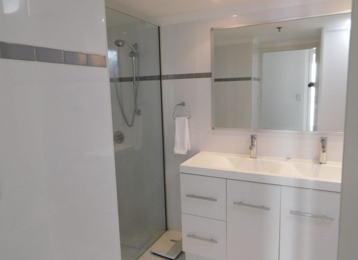 Unit 14B/3 Second Avenue BURLEIGH HEADS 8