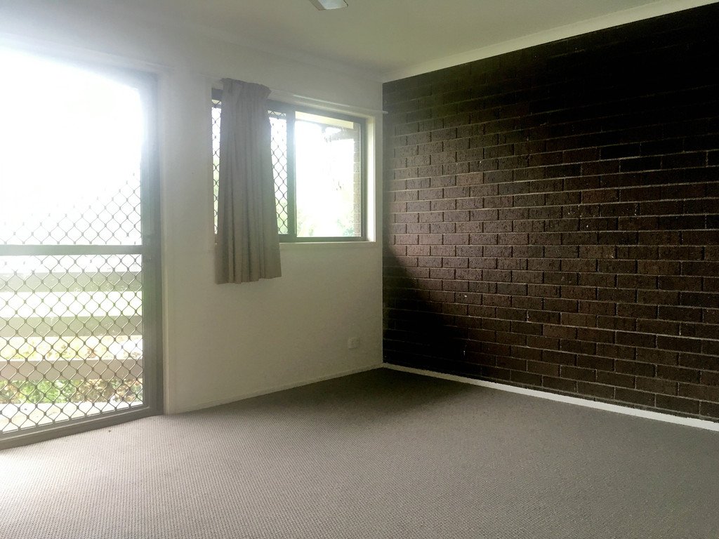 Unit 1/5 Barnes Place CANNONVALE 5