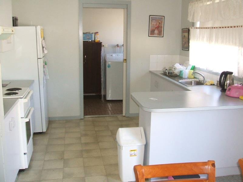 Unit 1/6 Nardoo Street GLENFIELD PARK 3
