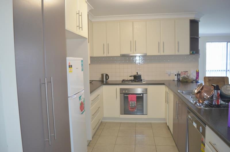 Unit 1/6 Yoogali Street GLENFIELD PARK 2