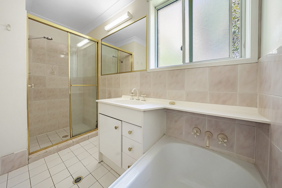 Unit 1/7-9 Ewart Street BURLEIGH HEADS 5