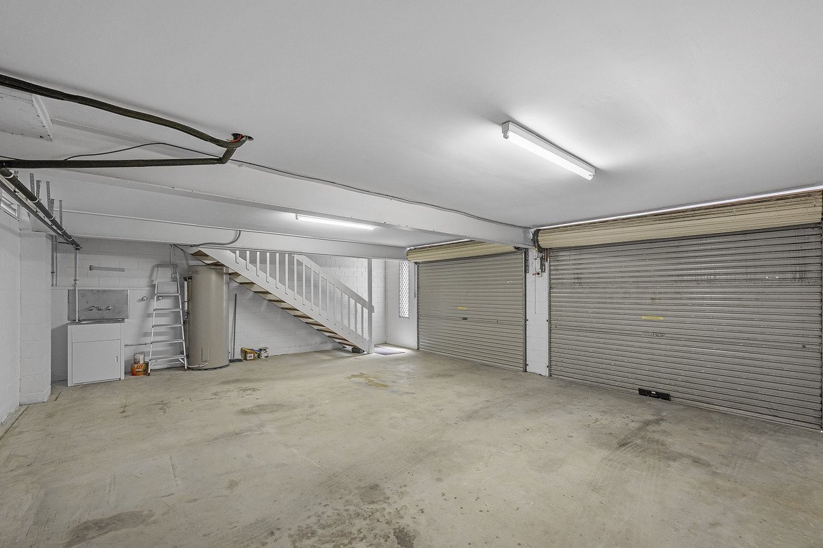 Unit 1/7-9 Ewart Street BURLEIGH HEADS 10