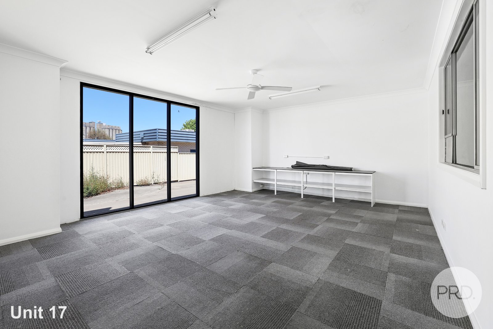 Unit 17/84-92 Barnes Street TAMWORTH 5