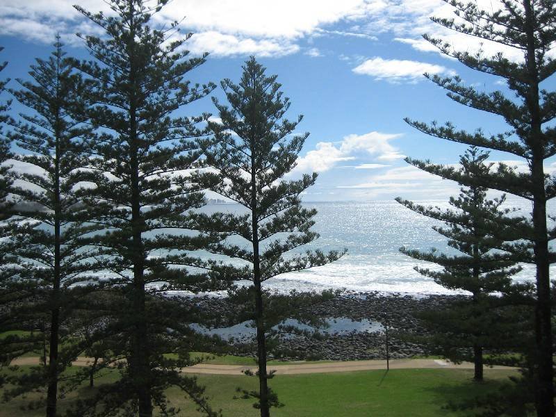 Unit 19/22 Goodwin Terrace BURLEIGH HEADS 2