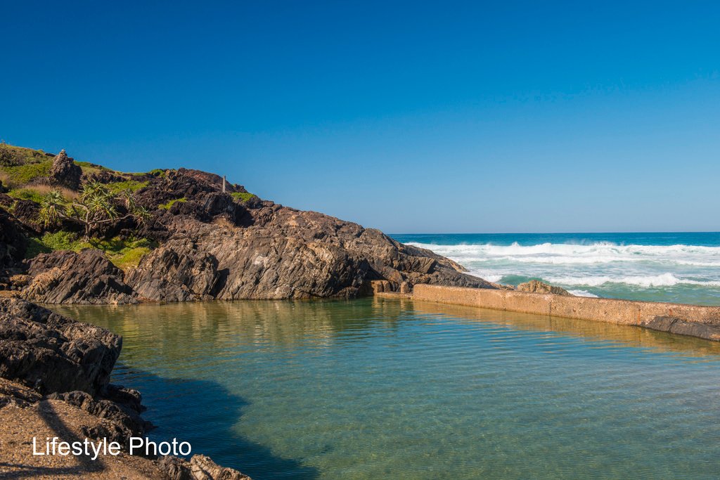 Unit 2 1B Royal Palm Drive SAWTELL 1
