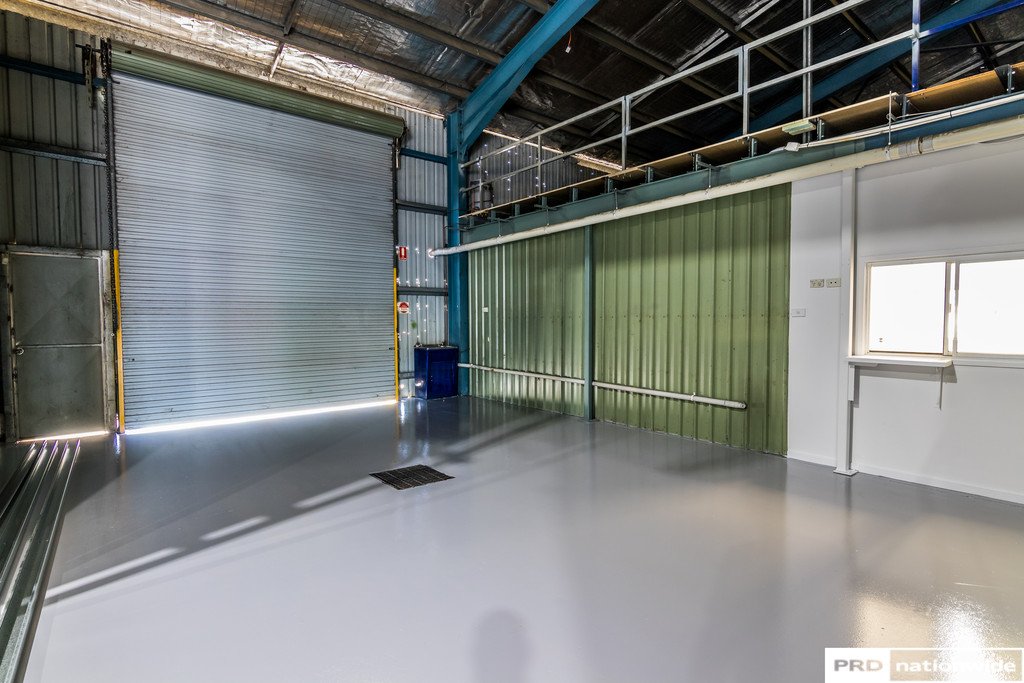 Unit 2, 20 Crown Street TAMWORTH 5