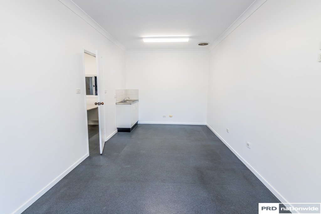 Unit 2, 20 Crown Street TAMWORTH 8