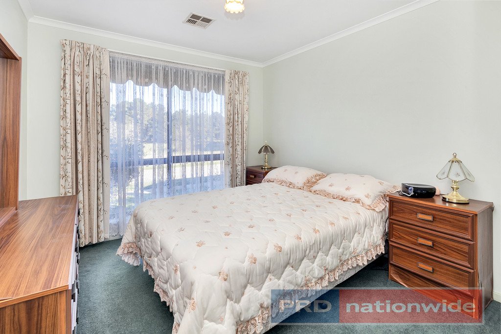 Unit 2, 27 Clunes Road CRESWICK 6