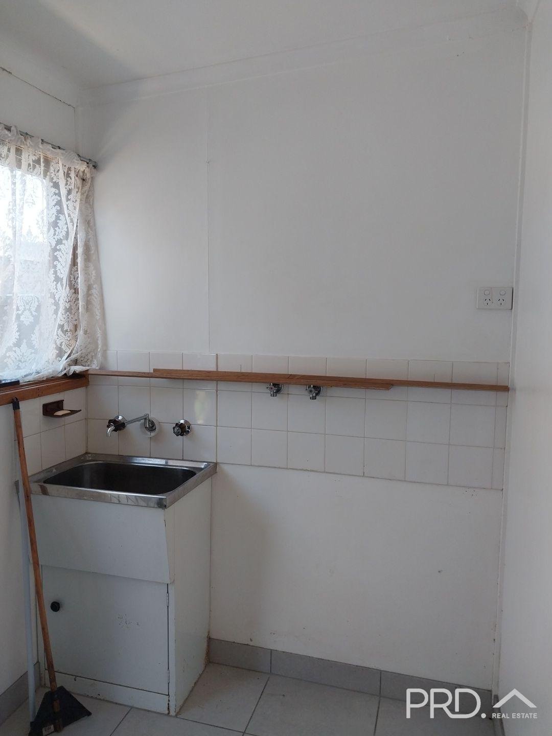 Unit 2, 36 Sandwych Street WENTWORTH 9