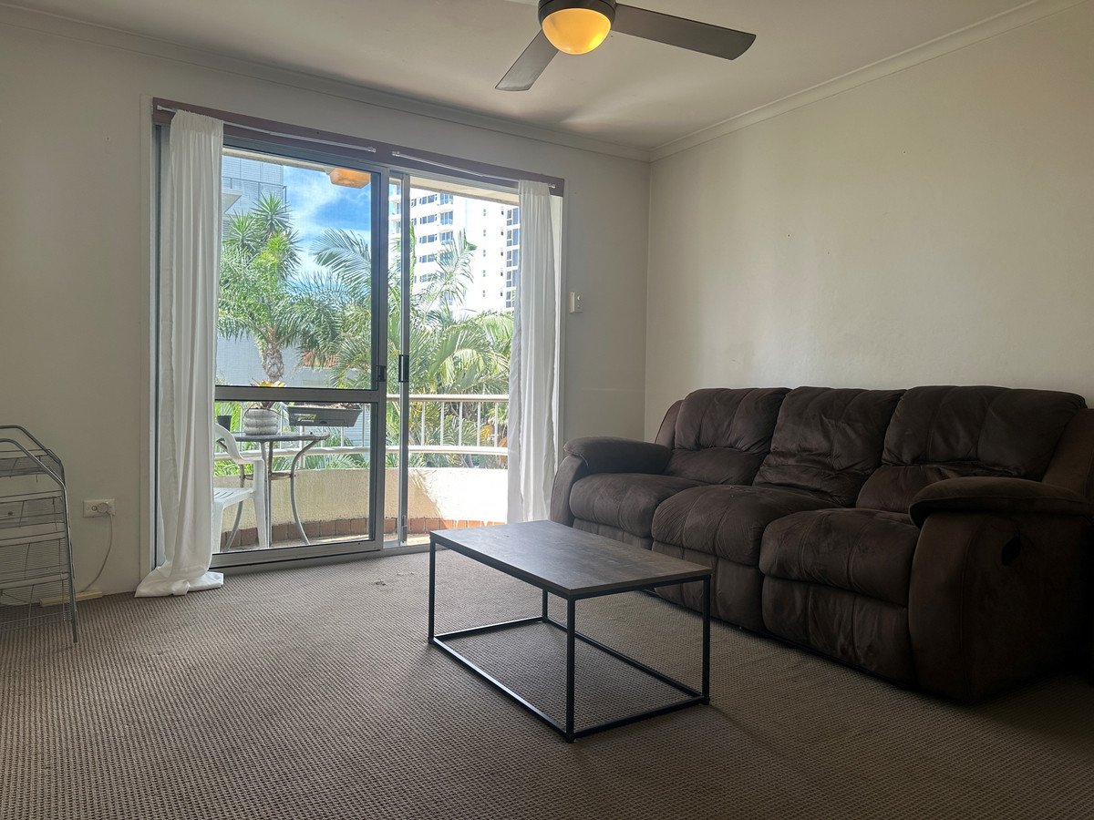 Unit 21 "St Marie" 1899 Gold Coast Highway BURLEIGH HEADS 4