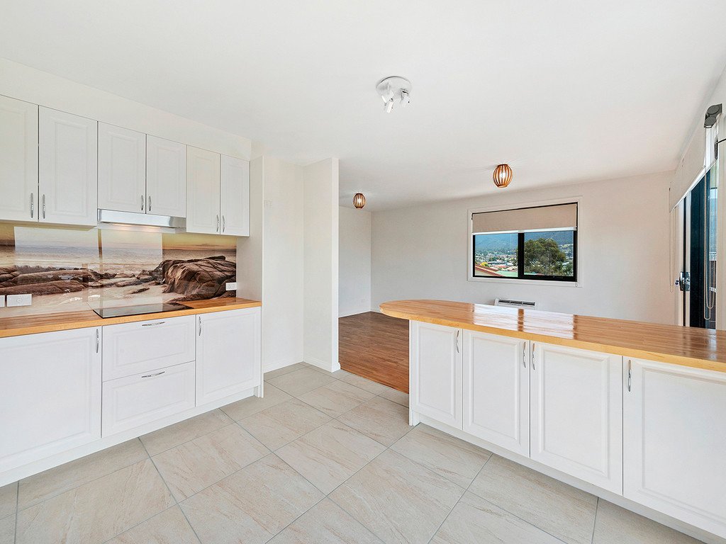 Unit 2/10 Bowden Street GLENORCHY 8