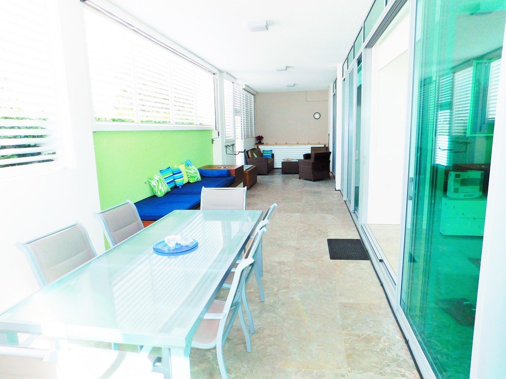 Unit 2/106 The Esplanade BURLEIGH HEADS 2