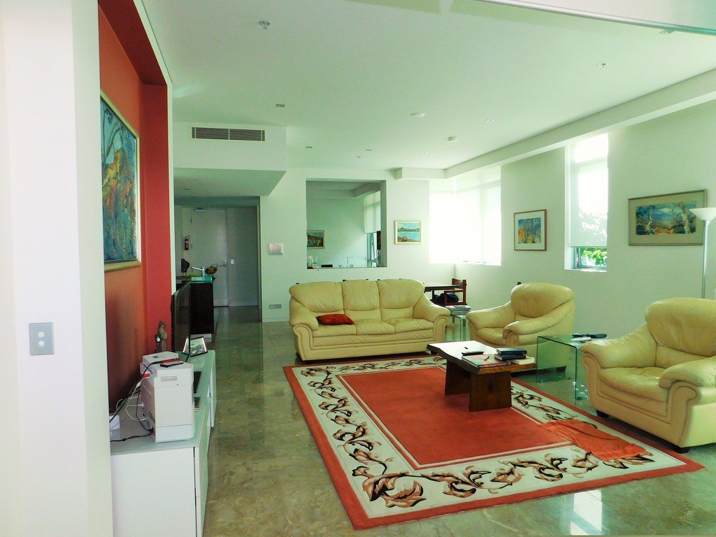 Unit 2/106 The Esplanade BURLEIGH HEADS 3
