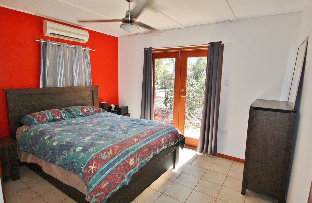 Unit 2/18 Dolby Road CABLE BEACH 1